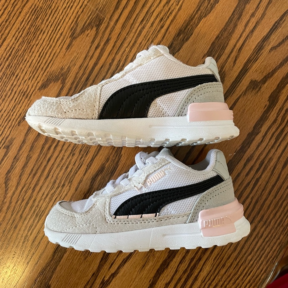 Puma Kids' Cream and White Sneakers - Picture 2 of 6
